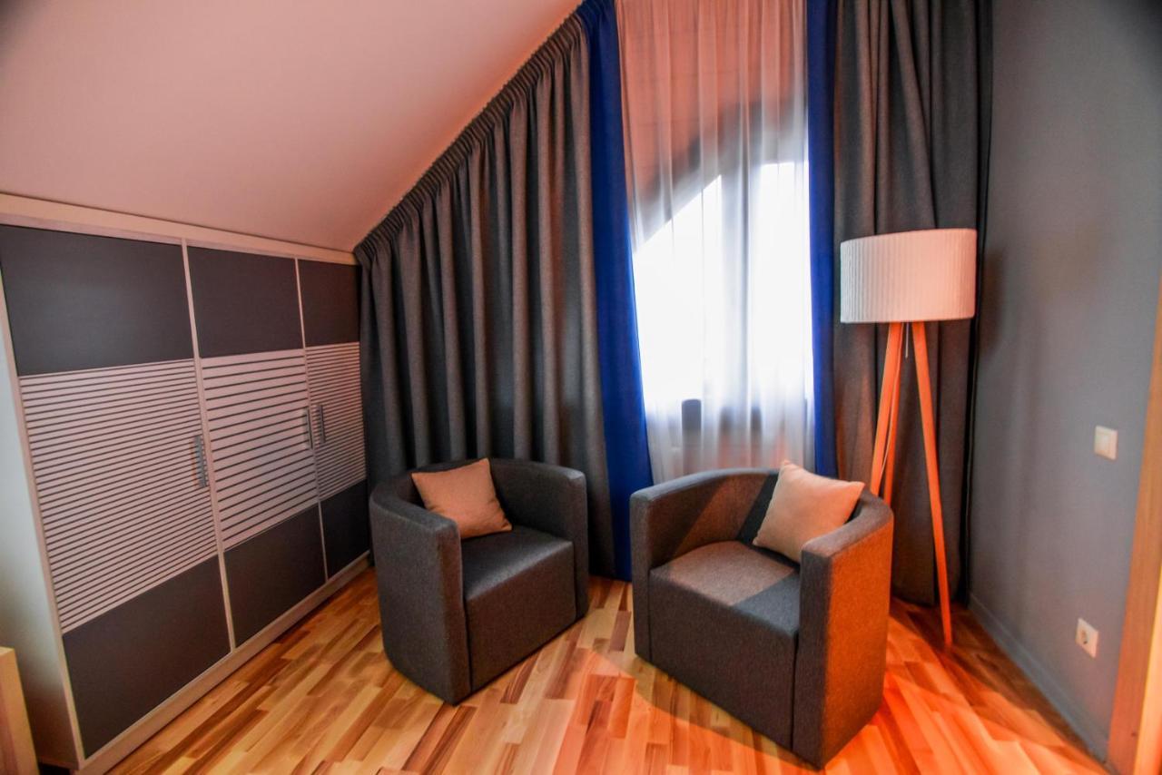 Hotel Трипільське Сонце Podgortsy  Esterno foto