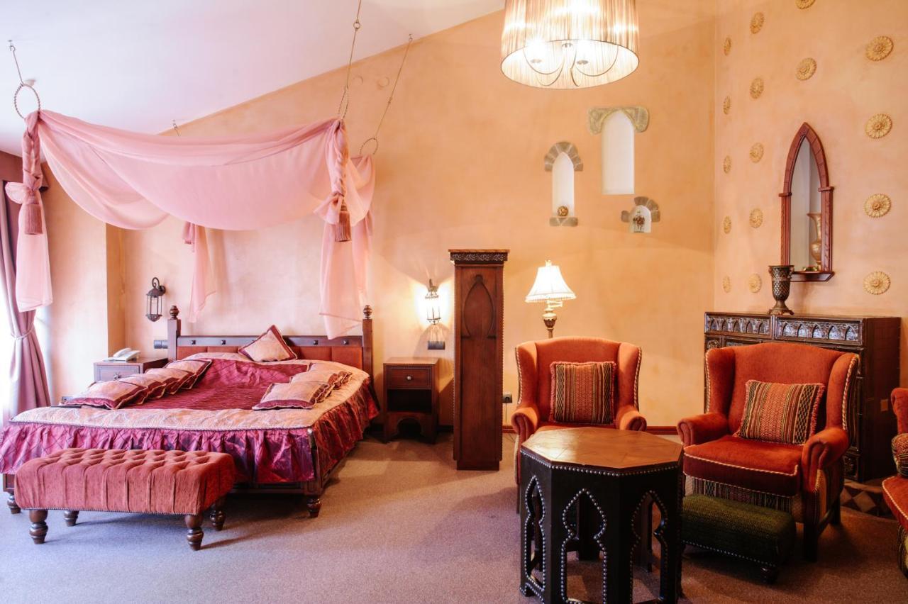 Hotel Трипільське Сонце Podgortsy  Esterno foto