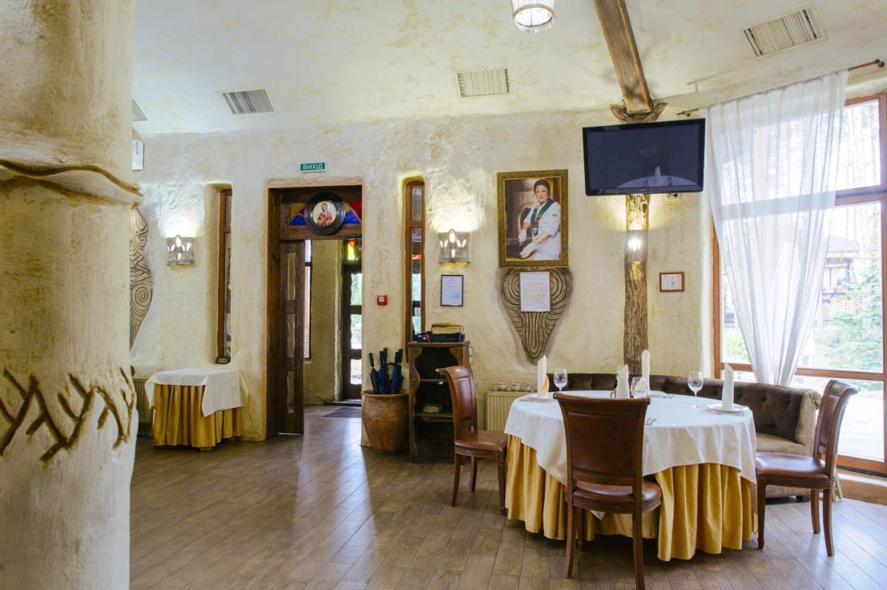 Hotel Трипільське Сонце Podgortsy  Esterno foto